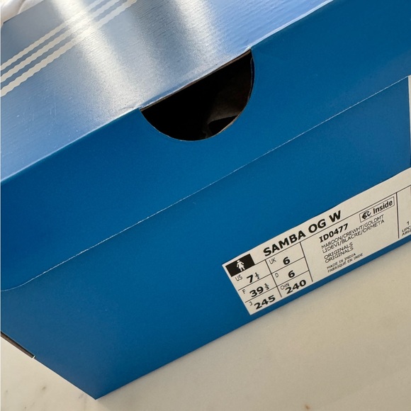 LIMITED EDITION ADIDAS SAMBAS - Picture 3 of 5